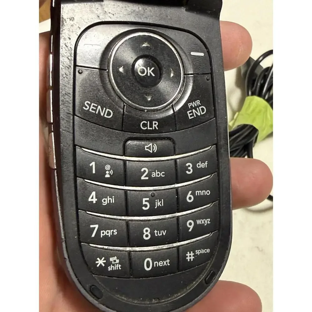 LG VX8350 - Gray and Black ( Verizon ) Cellular Flip Phone